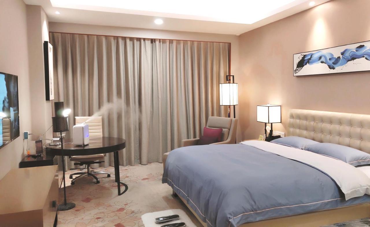 The Thousand Lantern Lake Hotel Foshan Bagian luar foto
